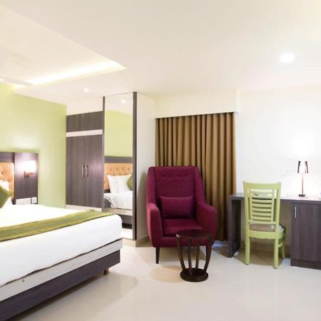 Olive Tree Hotel Vijayawada Bagian luar foto